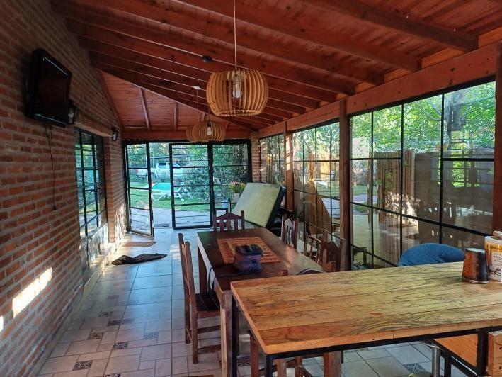 Casa · 147m² · 4 Ambientes · 2 Cocheras