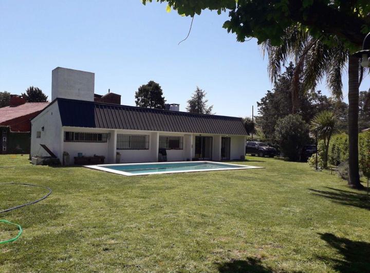 Casa · 130m² · 3 Ambientes · 2 Cocheras