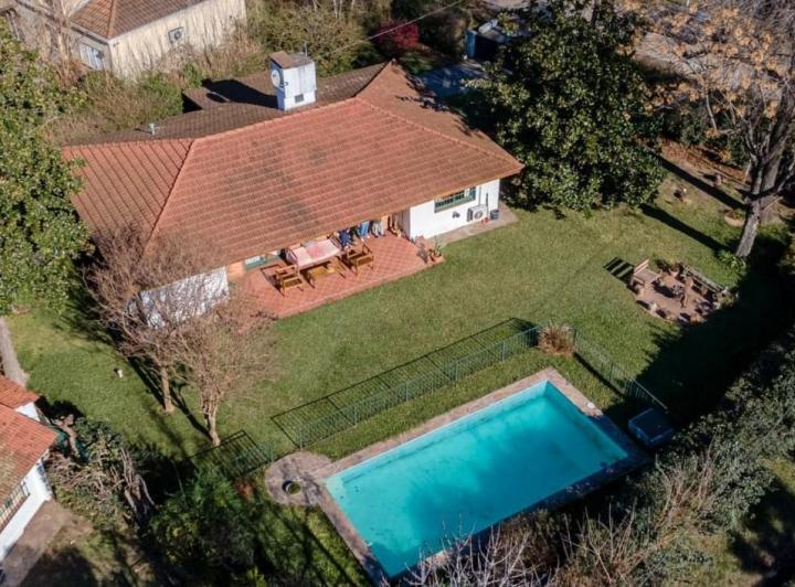 Casa · 185m² · 4 Ambientes · 1 Cochera