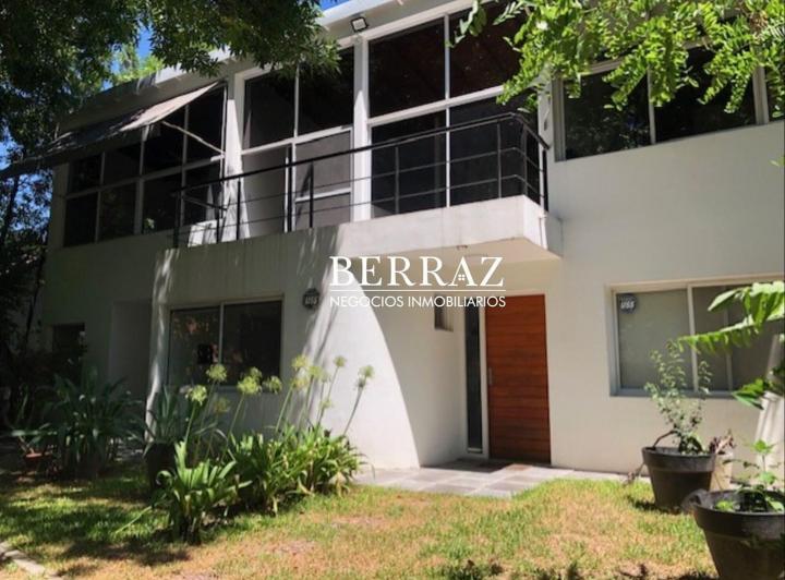 Casa · 187m² · 6 Ambientes · 1 Cochera