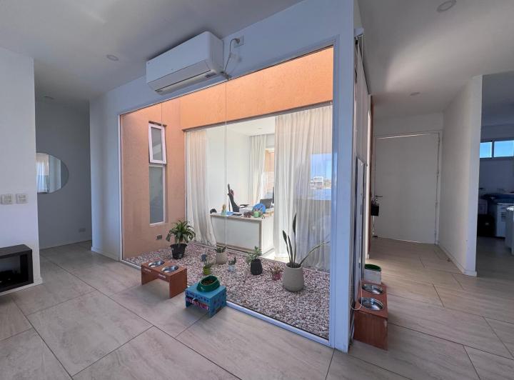 Casa · 140m² · 3 Ambientes · 4 Cocheras