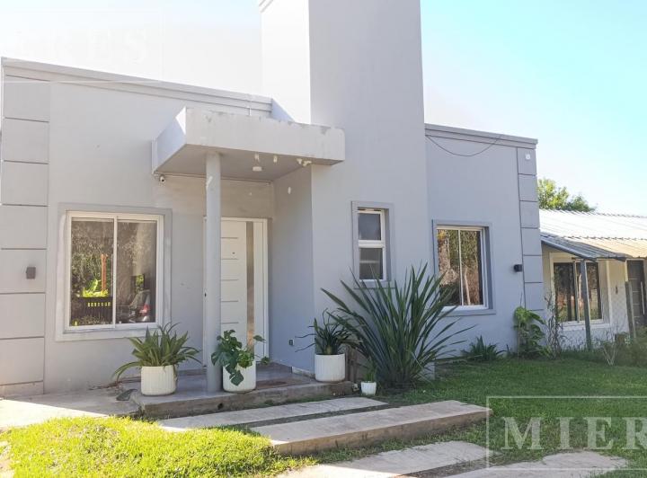 Casa · 120m² · 4 Ambientes · 1 Cochera