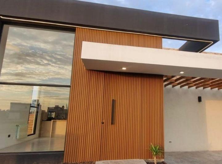 Casa · 120m² · 5 Ambientes · 2 Cocheras