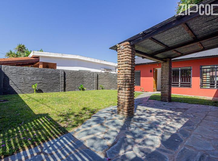 Casa · 85m² · 3 Ambientes · 1 Cochera