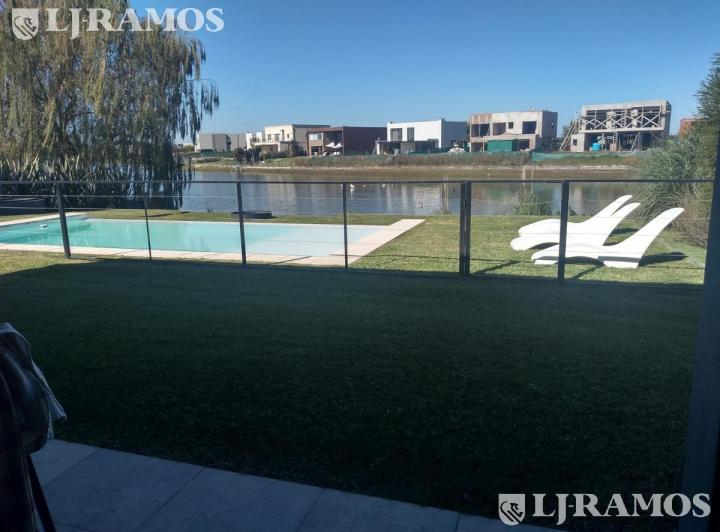Casa · 224m² · 3 Dormitorios