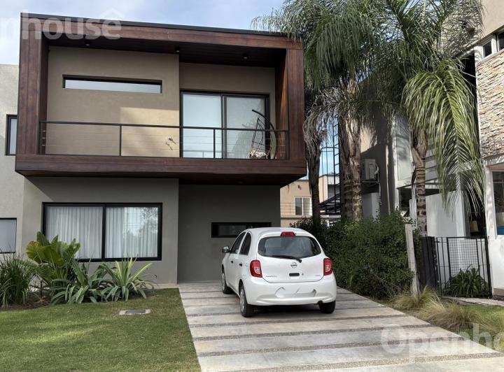Casa · 118m² · 3 Ambientes · 1 Cochera