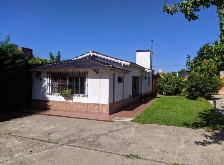 Casa · 60m² · 3 Ambientes · 2 Cocheras