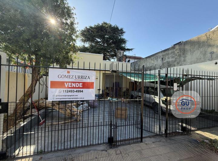Casa · 80m² · 3 Ambientes · 2 Cocheras