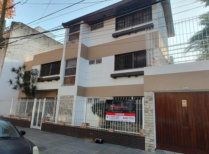 Casa · 190m² · 6 Ambientes · 1 Cochera