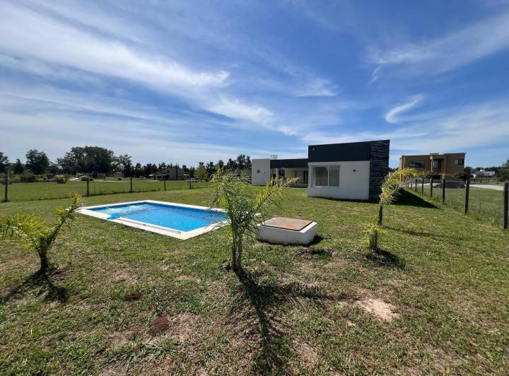 Casa · 153m² · 5 Ambientes · 3 Cocheras