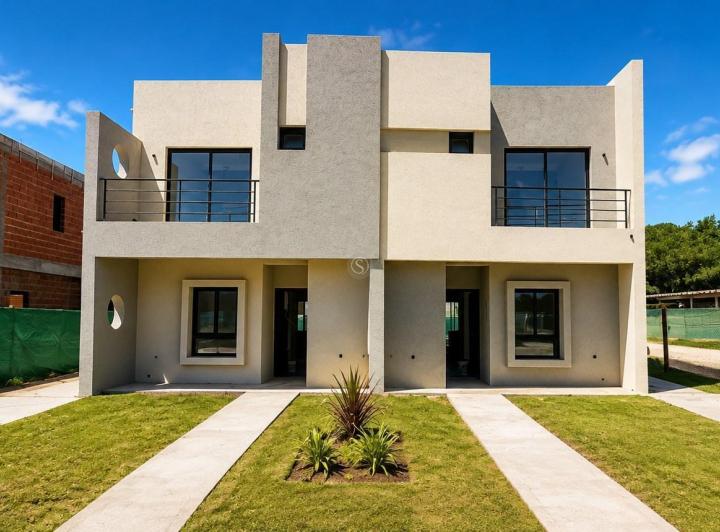 Casa · 118m² · 4 Ambientes · 2 Cocheras