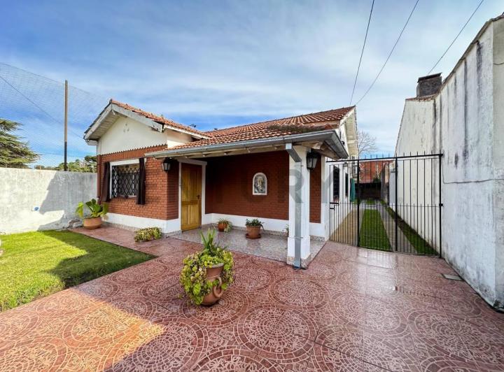 Casa · 120m² · 3 Ambientes · 3 Cocheras