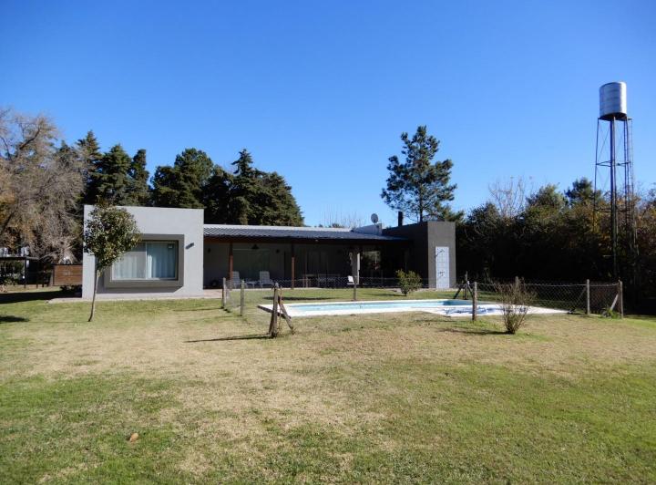 Casa · 110m² · 3 Ambientes · 2 Cocheras
