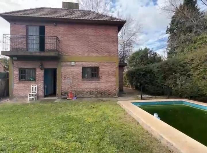 Casa · 145m² · 4 Ambientes · 2 Cocheras