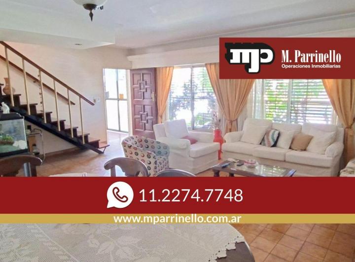 Casa · 169m² · 4 Ambientes · 2 Cocheras