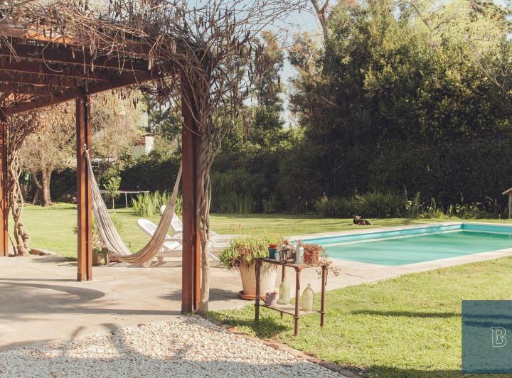 Casa · 190m² · 5 Ambientes · 2 Cocheras