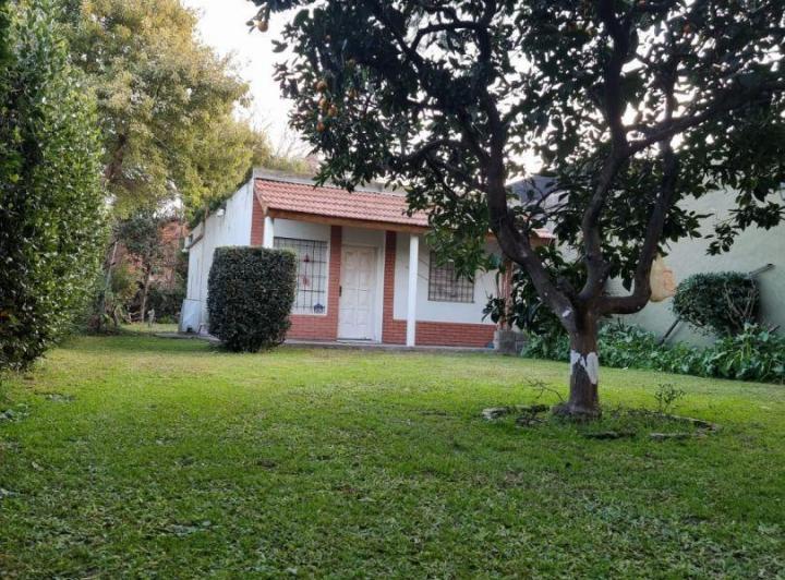 Casa · 100m² · 3 Ambientes · 2 Cocheras