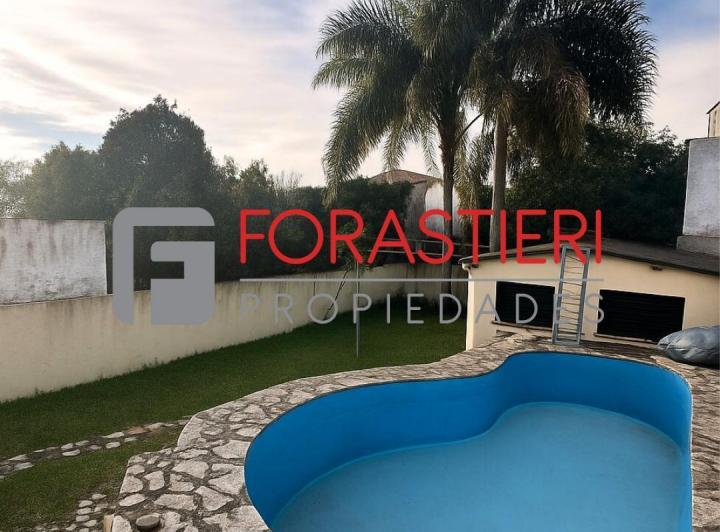 Casa · 190m² · 4 Ambientes · 4 Cocheras