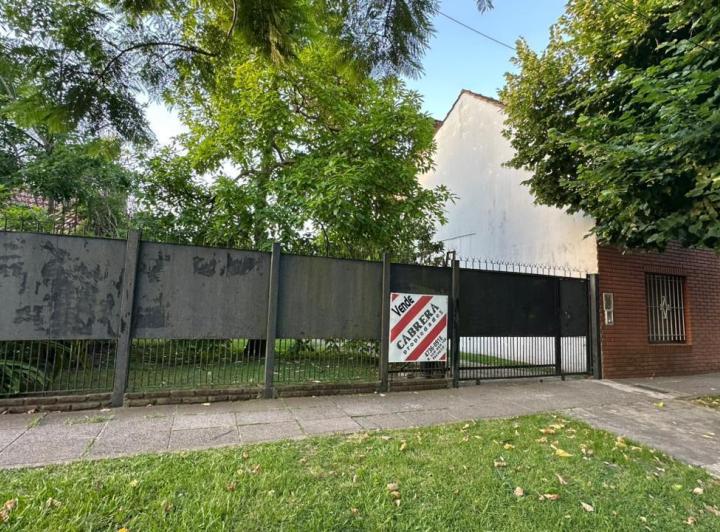 Casa · 37m² · 2 Ambientes · 2 Cocheras