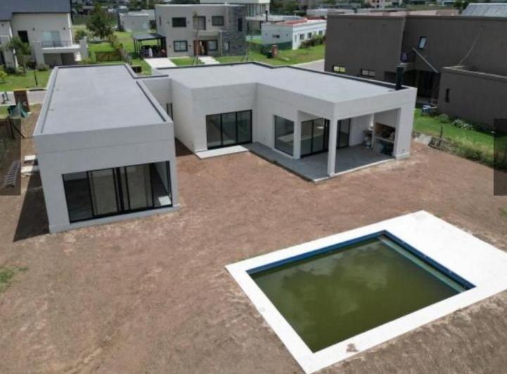 Casa · 185m² · 4 Ambientes