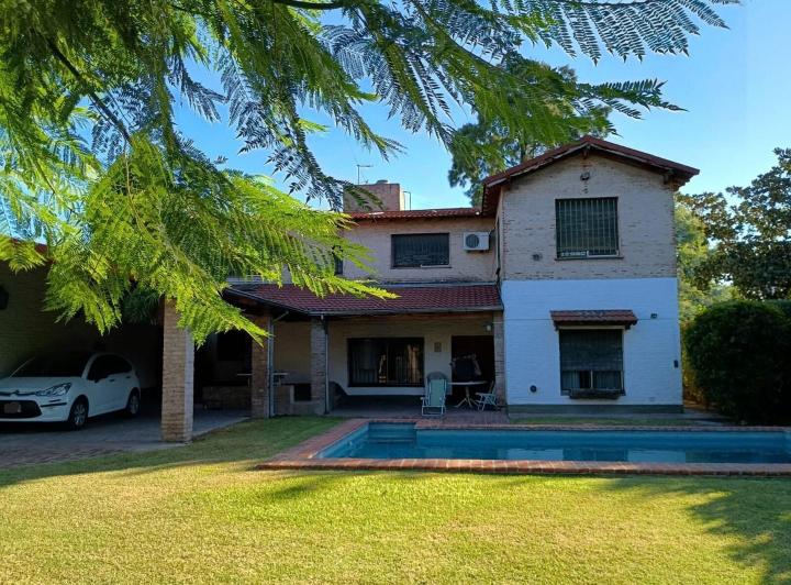 Casa · 348m² · 4 Ambientes