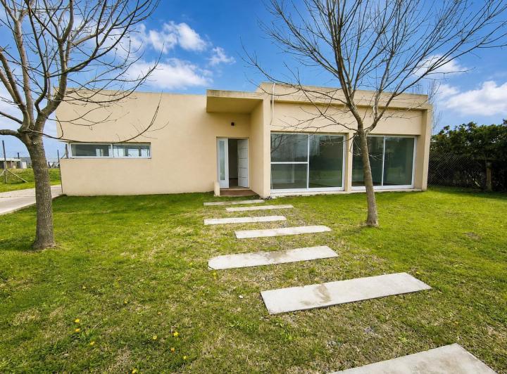Casa · 120m² · 4 Ambientes · 1 Cochera