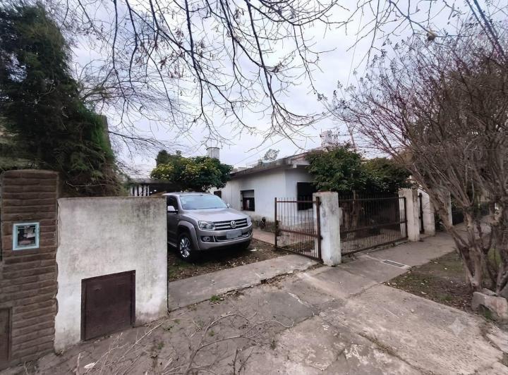 Casa · 30m² · 2 Ambientes · 2 Cocheras