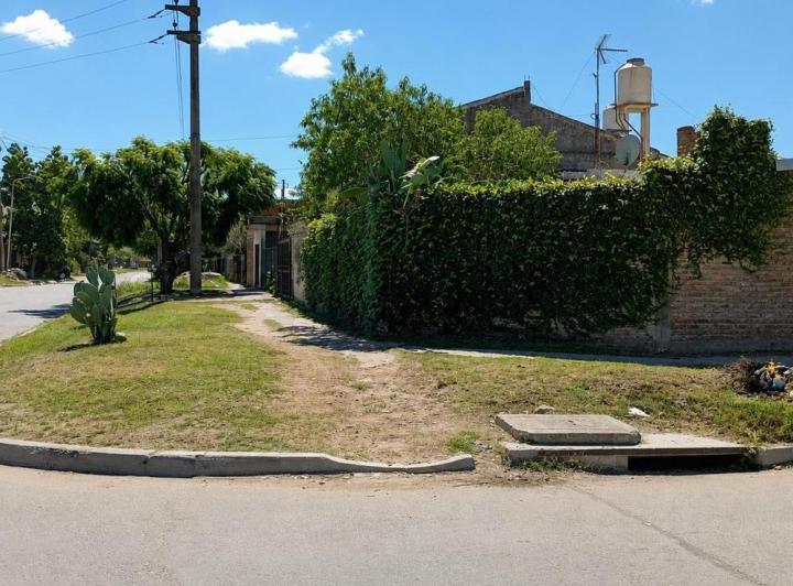 Casa · 80m² · 4 Ambientes · 1 Cochera