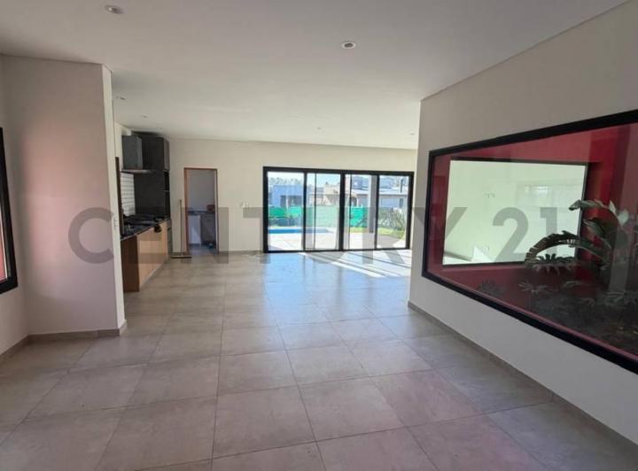Casa · 187m² · 4 Ambientes · 2 Cocheras
