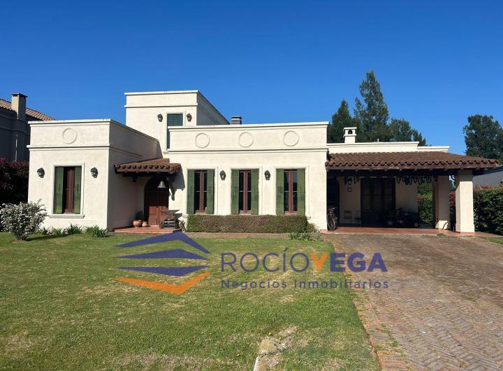 Casa · 298m² · 4 Ambientes · 5 Cocheras