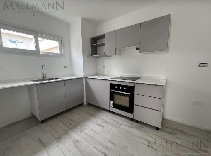 Casa · 80m² · 3 Ambientes · 1 Cochera
