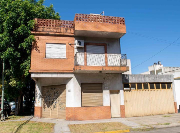 Casa · 157m² · 3 Ambientes · 2 Cocheras