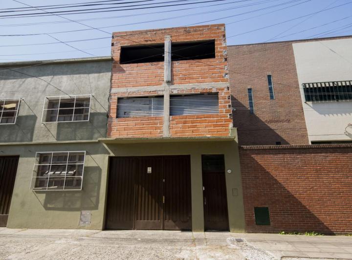 Casa · 398m² · 4 Ambientes · 1 Cochera