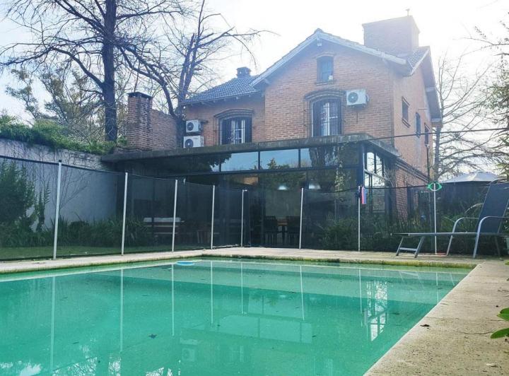Casa · 191m² · 5 Ambientes · 2 Cocheras