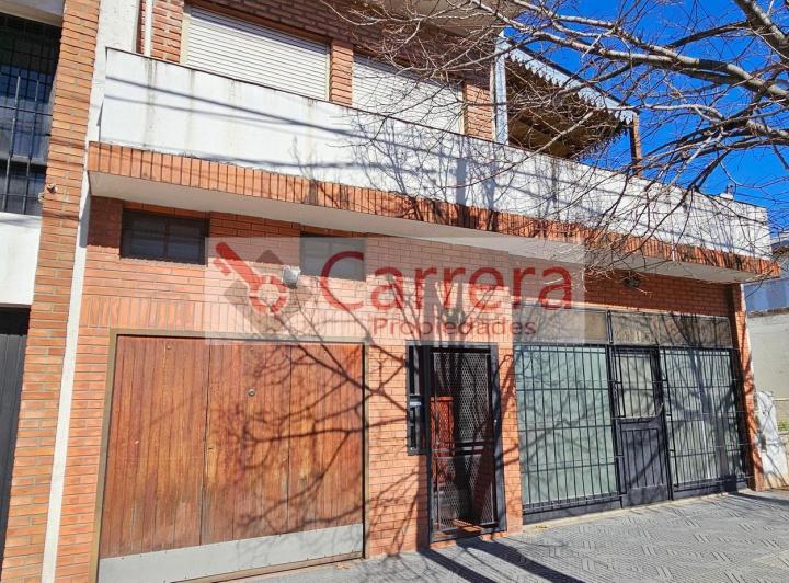 Casa · 185m² · 3 Ambientes · 1 Cochera