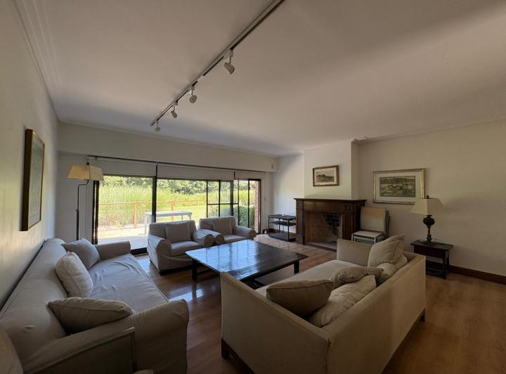 Casa · 109m² · 3 Ambientes · 2 Cocheras
