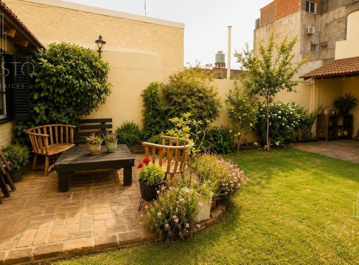 Casa · 265m² · 4 Ambientes · 1 Cochera