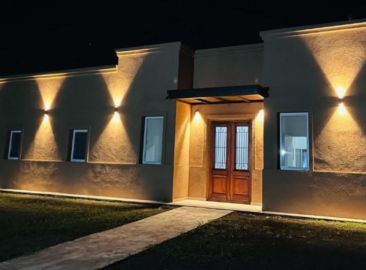 Casa · 140m² · 4 Ambientes · 2 Cocheras