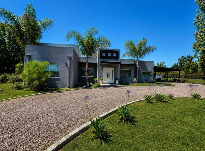 Casa · 215m² · 5 Ambientes