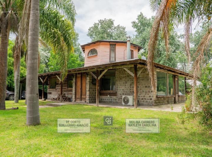 Casa · 200m² · 5 Ambientes · 2 Cocheras