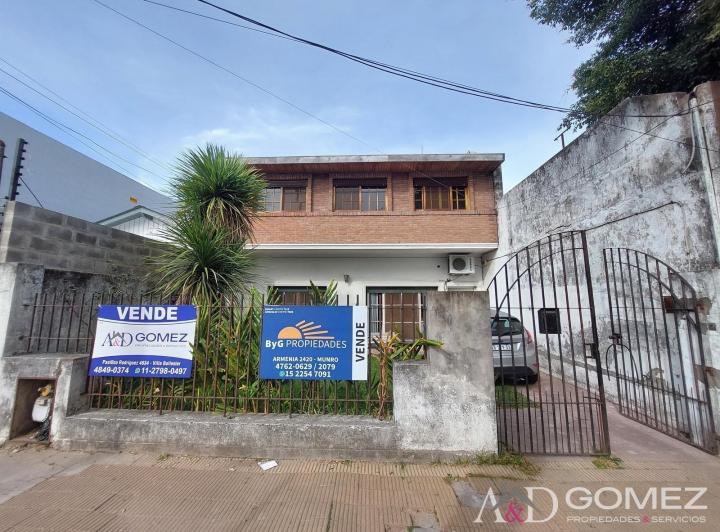 Casa · 145m² · 4 Ambientes · 2 Cocheras