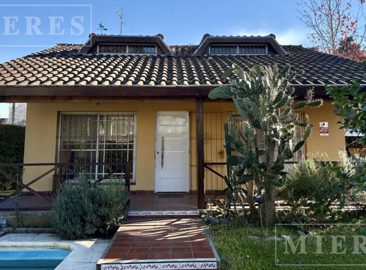 Casa · 99m² · 3 Ambientes · 5 Cocheras