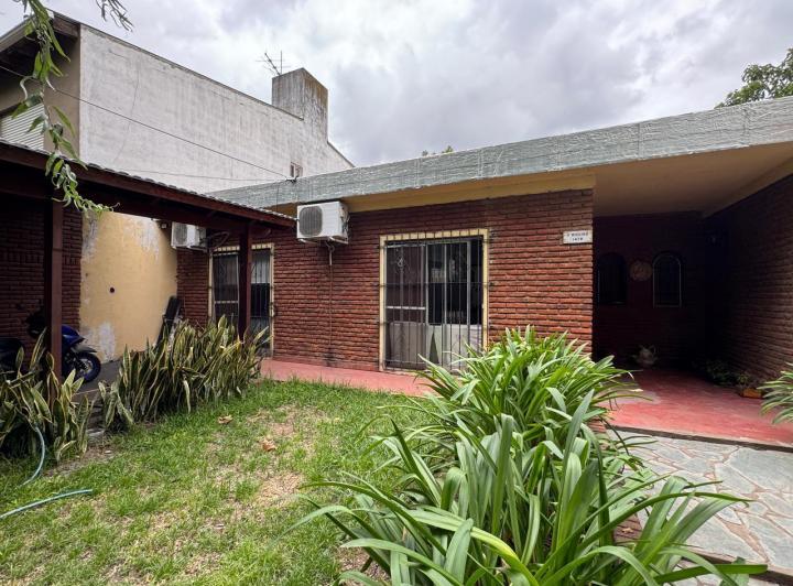 Casa · 96m² · 4 Ambientes · 1 Cochera