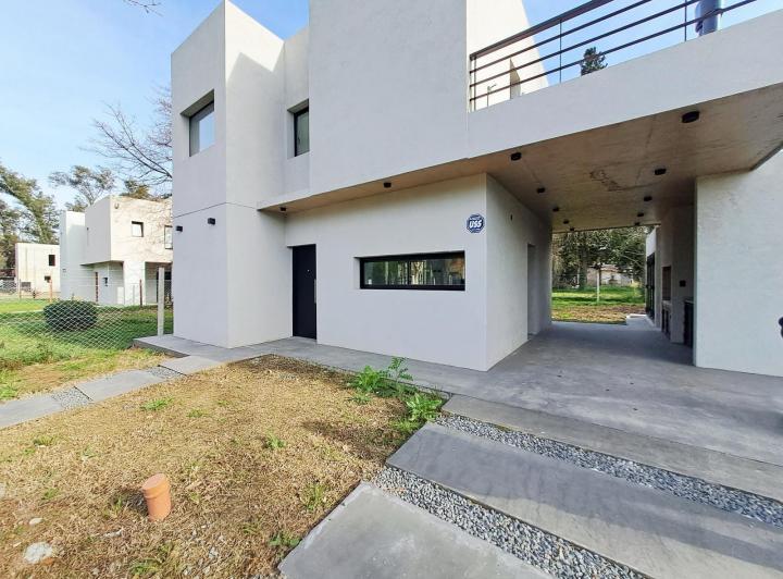Casa · 124m² · 3 Ambientes · 2 Cocheras