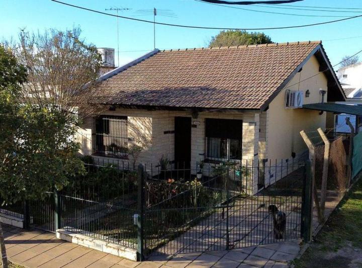 Casa · 132m² · 4 Ambientes · 2 Cocheras