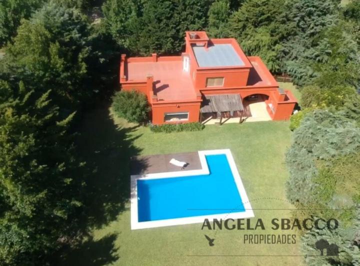 Casa · 175m² · 3 Ambientes · 2 Cocheras