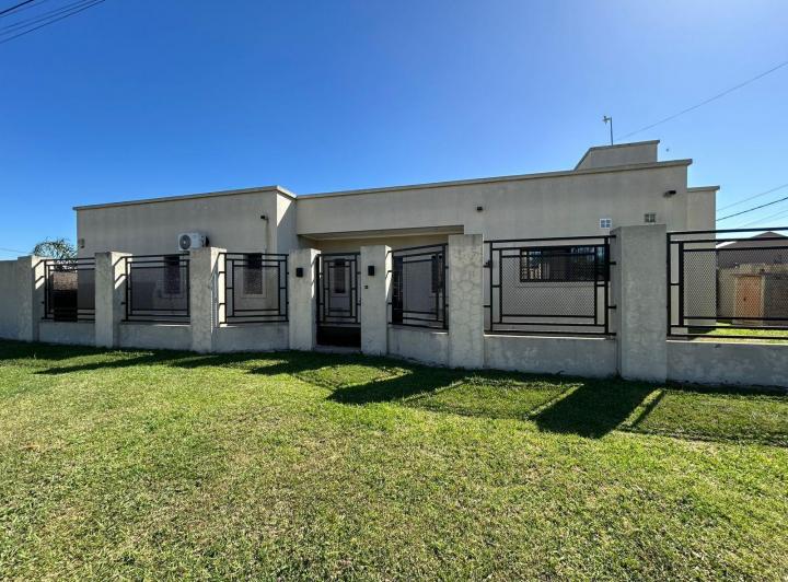 Casa · 175m² · 6 Ambientes · 2 Cocheras