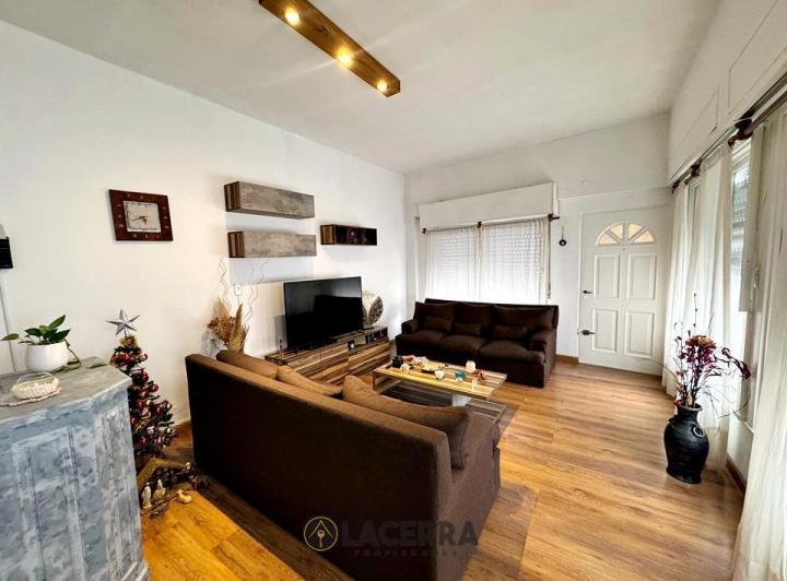 Casa · 129m² · 4 Ambientes · 1 Cochera