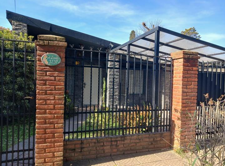 Casa · 140m² · 5 Ambientes · 1 Cochera