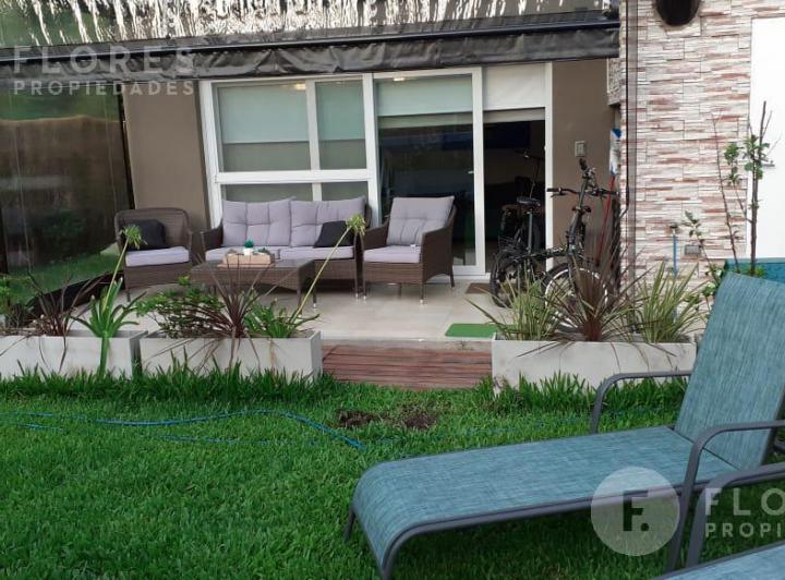 Casa · 141m² · 4 Ambientes · 2 Cocheras